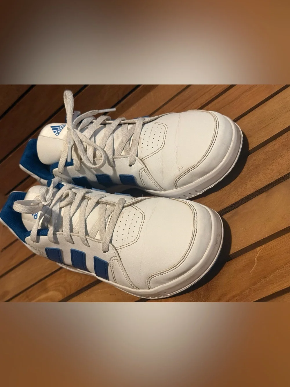Adidas Cloudfoam VS City White Blue Sneakers Men 6 Women 7.5 AQ5948